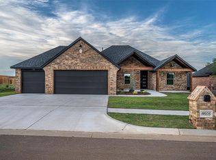 11605 NW 104th St, Yukon, OK 73099