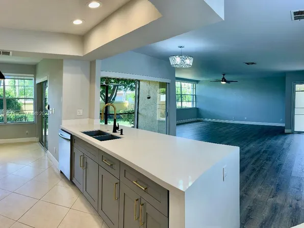 2121 S Ocean Blvd APT 801, Lauderdale By The Sea, FL 33062