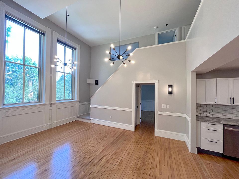 1st image of 27 Hillside Pl APT 17