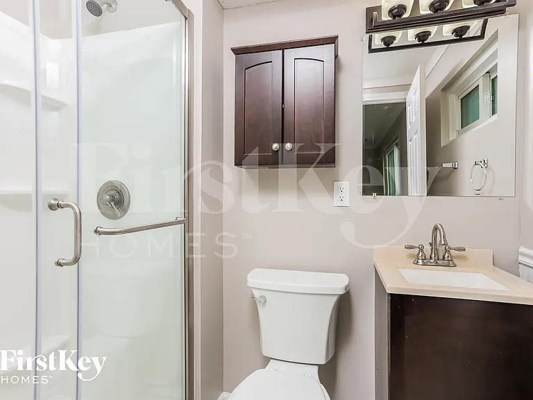 1331 Glenstone Dr — Photo 10
