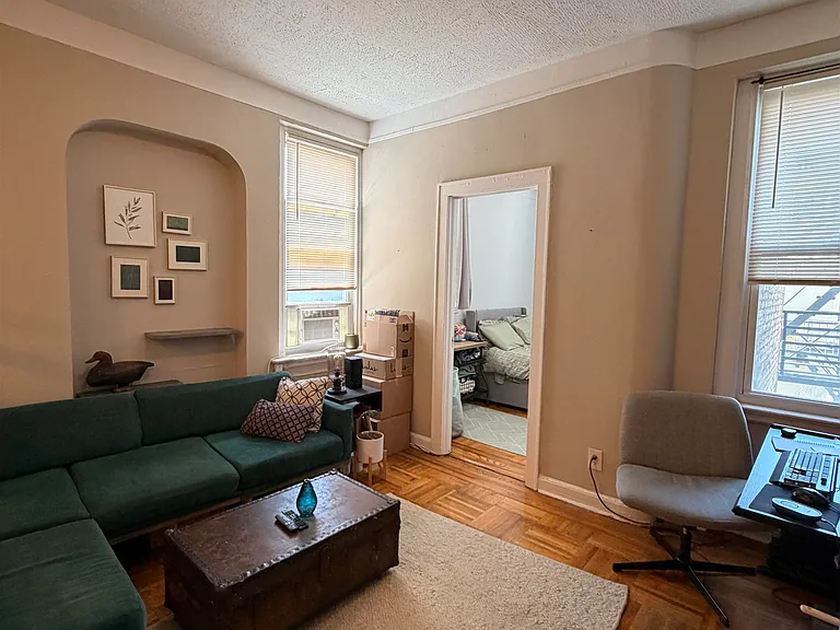 410 Washington St #6 — Photo 3