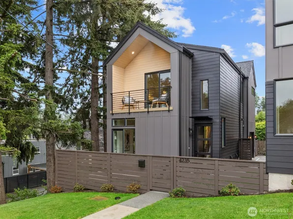 4235 S Bradford Street, Seattle, WA 98118