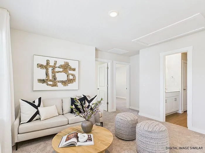 311 E Kings Dr #4 — Photo 10
