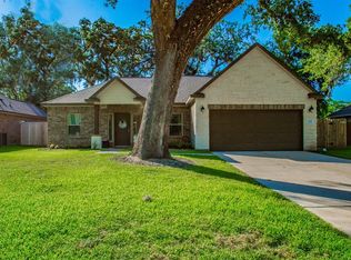 212 Prescott Dr, West Columbia, TX 77486