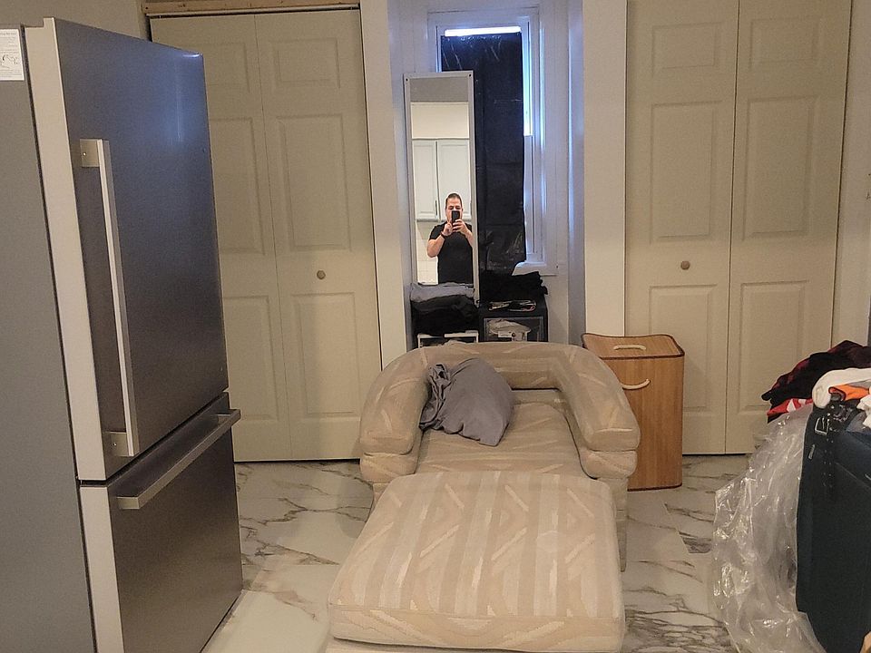 1st image of 1213 Bay St Floor 2