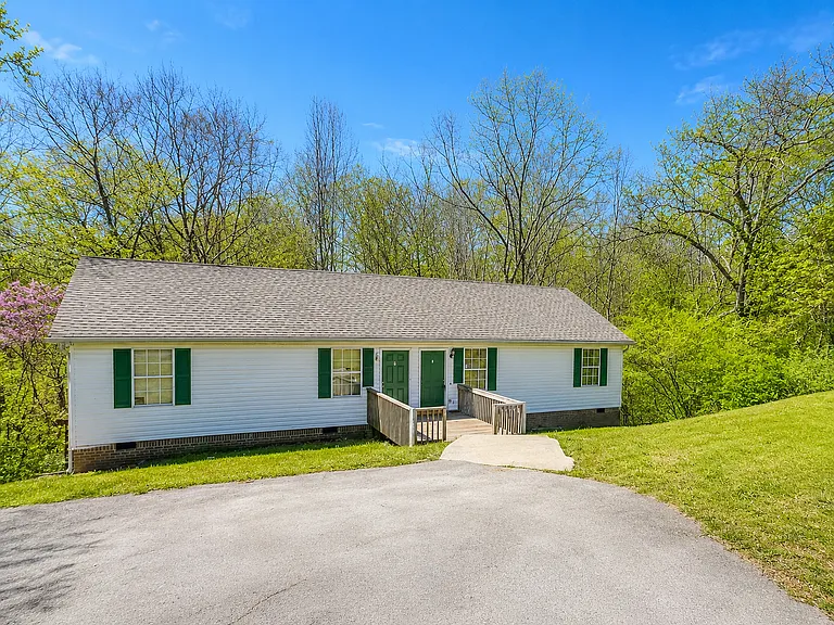804 Forest Dale Ln #A — Photo 1