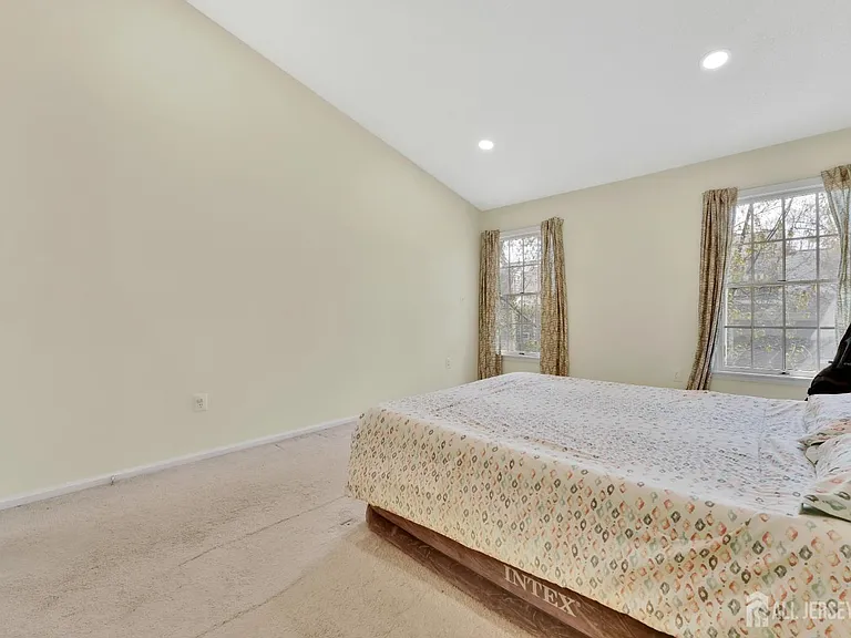 88 W Countryside Dr — Photo 18