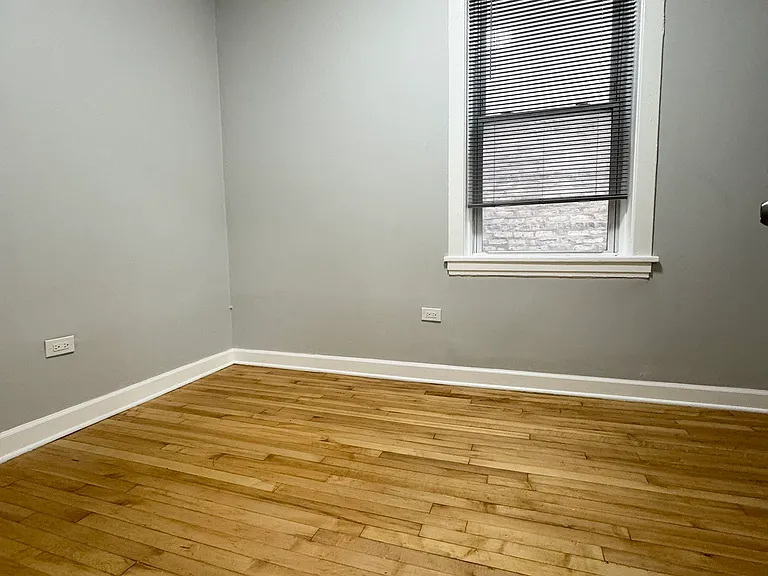 2241 W Cortland St #2 — Photo 8
