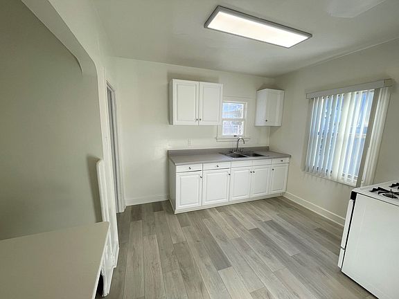 5th image of 121-137 El Medio St #121