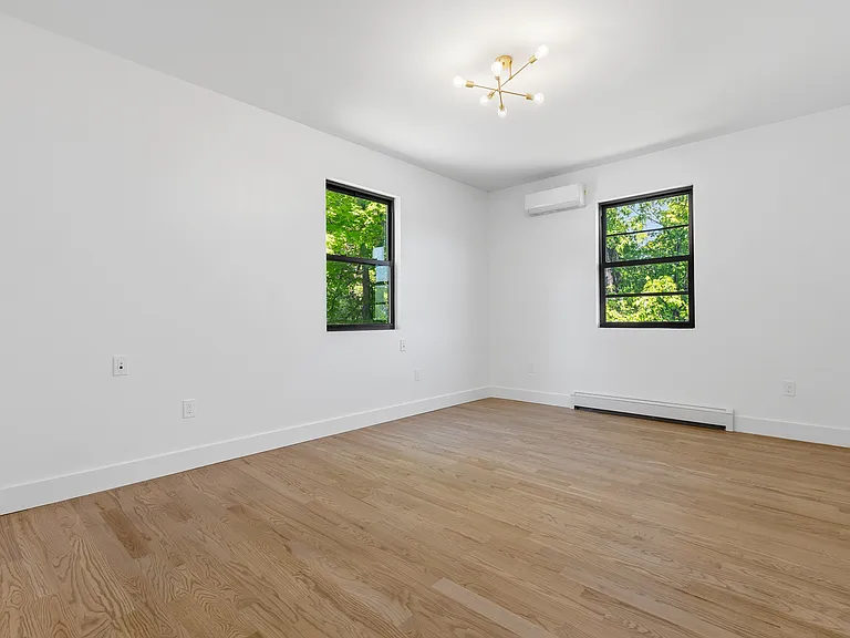 548 Lakes Rd — Photo 38