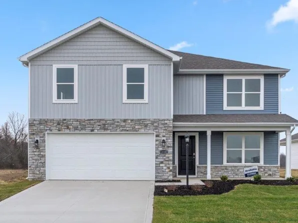 8277 Louna Dr, Fort Wayne, IN 46818