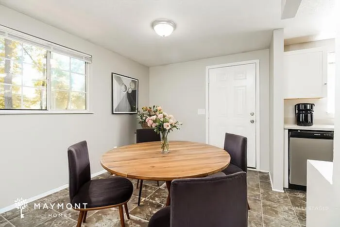 110 Compass Ln — Photo 7