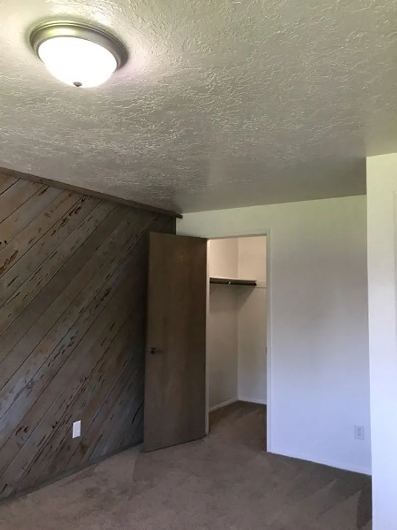 760 Washington St. N. #4 — Photo 3