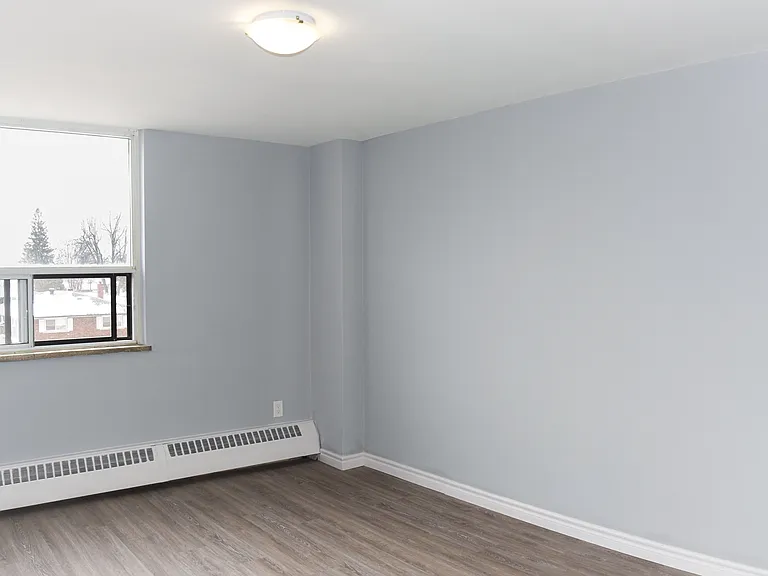 2185 Lawrence Ave E — Photo 17