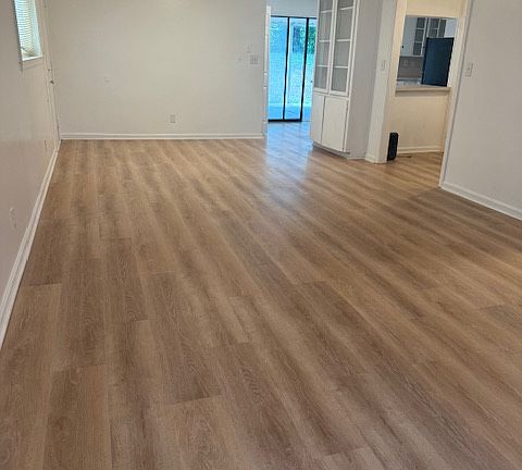 4th image of 1300 Zephyr Hills Dr