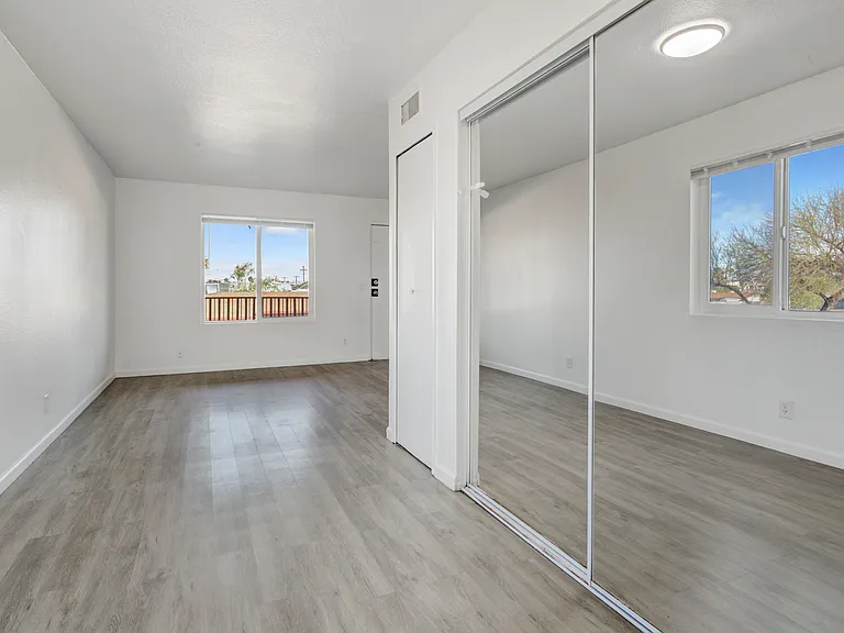 1951 E Don Carlos Ave #201 — Photo 2