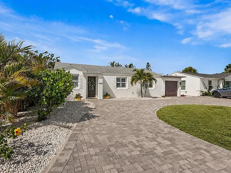 14024 N Bayshore Dr — Photo 3