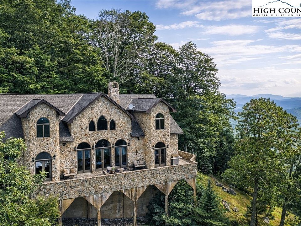 1st image of 530 Howards Knob Road