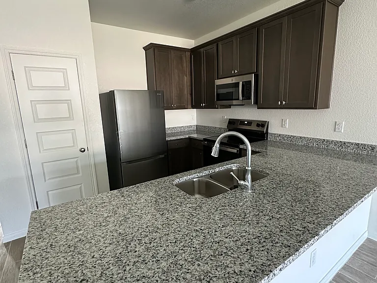 901 SW Itchgrass Br #B — Photo 6