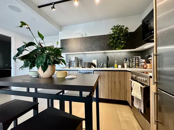 880 Rogers Avenue image 1 of 22