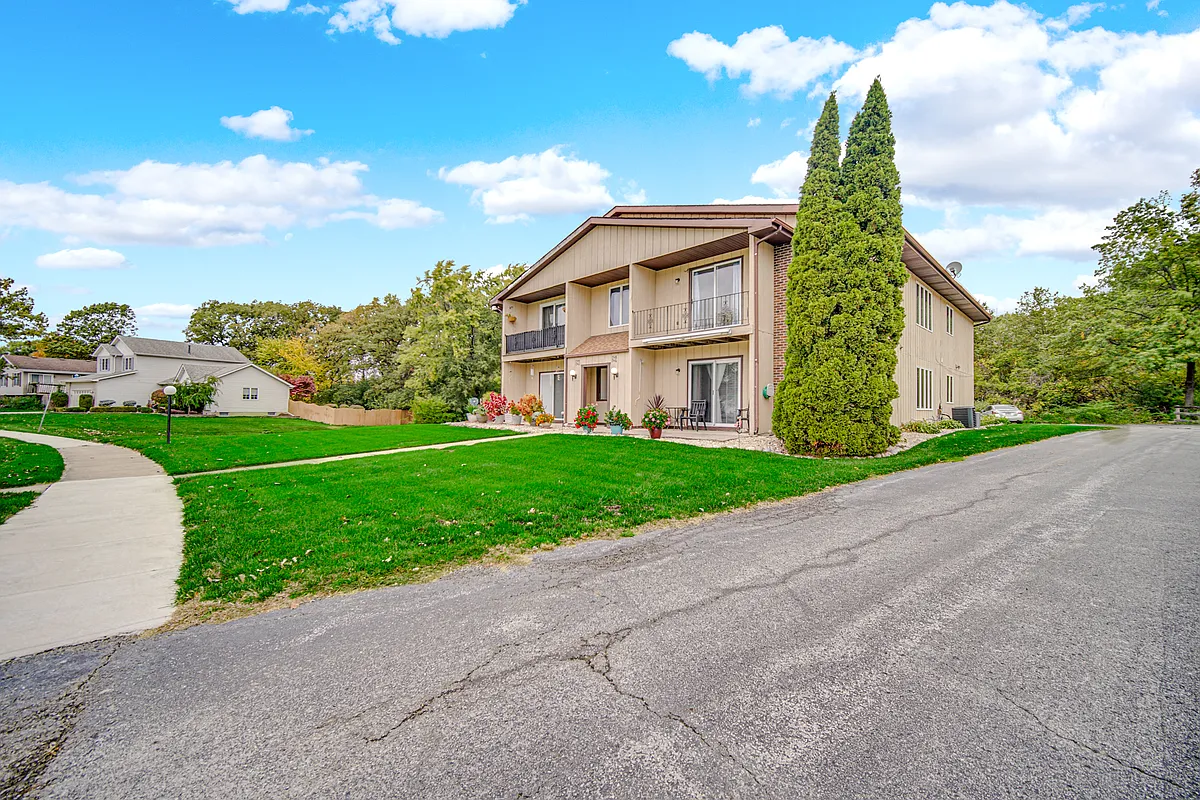 Building Photo - 1548 Autumn Dr