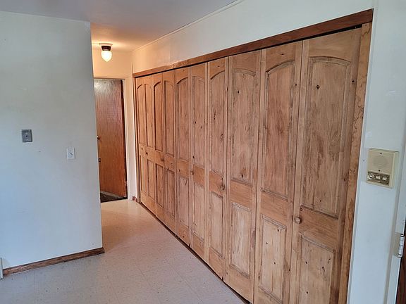 3rd image of 3123 23rd Ave S APT 101