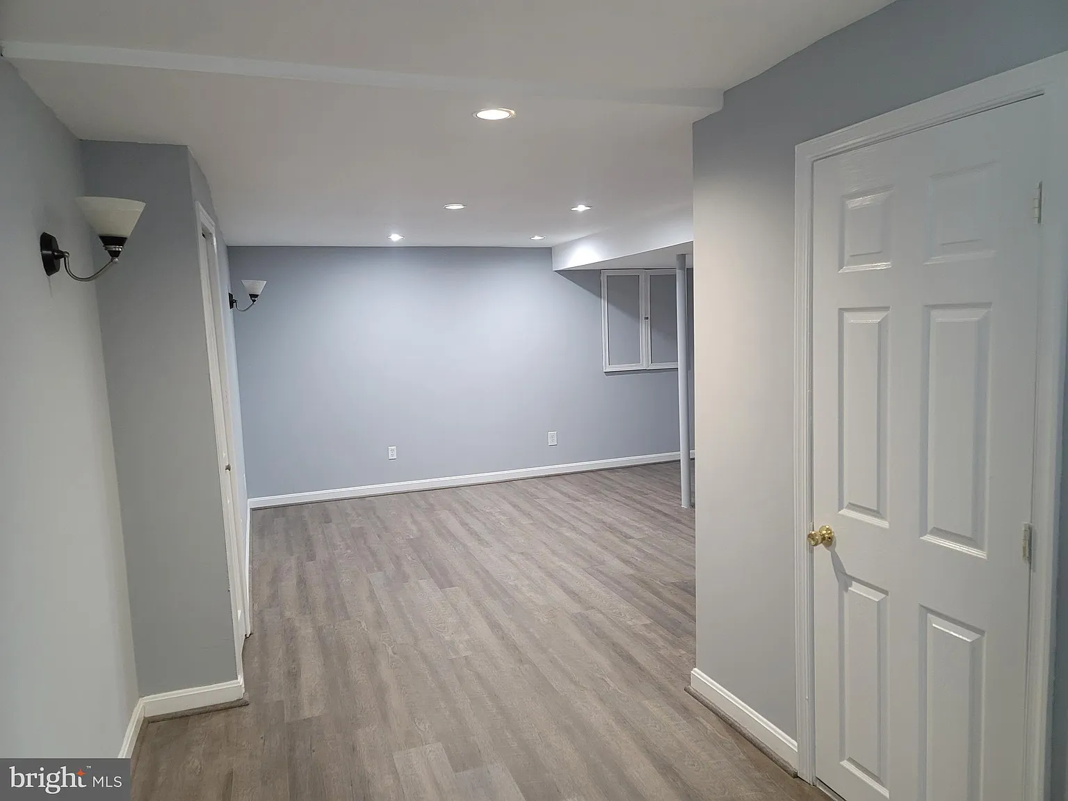 3 bed, 4.0 bath, 2016 sqft, $3,500 — Photo 4