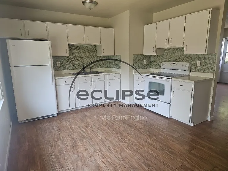 717 Lee Dr — Photo 19