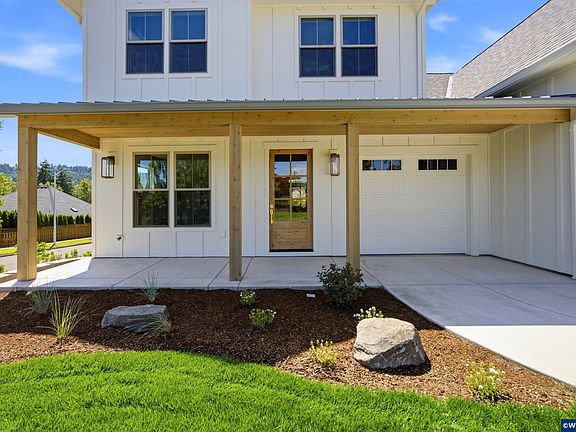 2nd image of 3814 Illahe Hill Dr S