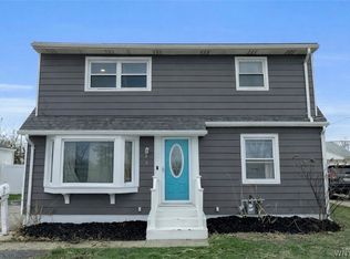185 Lochland Dr, Cheektowaga, NY 14225