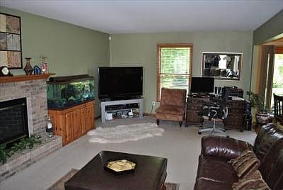 4th image of 6866 Pine Creek Ct