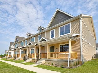 813 Oakmont Pl, Norwalk, IA 50211