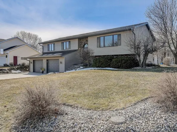 1545 Locust LANE, Prairie Du Sac, WI 53578
