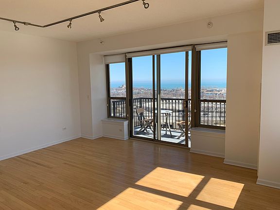 Living room - 2