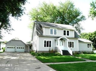311 E Main St, Lena, IL 61048