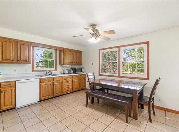 3rd image of 4318 Cherrywood Dr