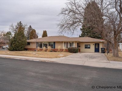 3695 Dover Rd, Cheyenne, WY, 82001