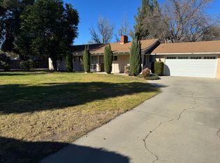 23363 Burbank Blvd, Woodland Hills, CA 91367