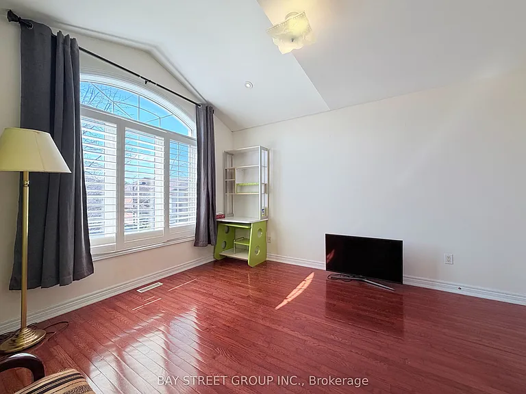 9 Saint Clare Blvd — Photo 30