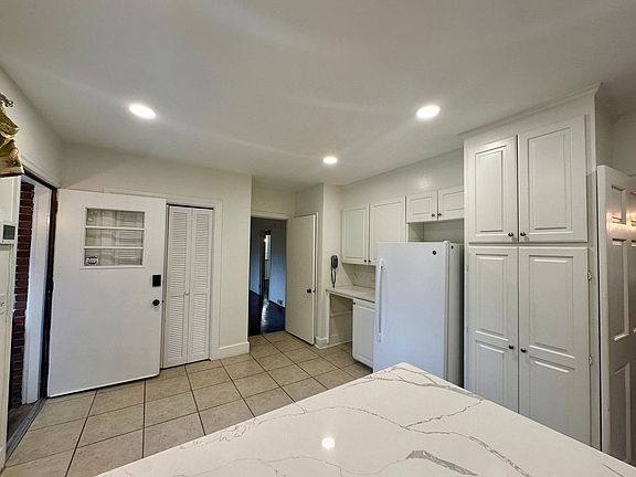 5th image of 719 Baldwin Dr