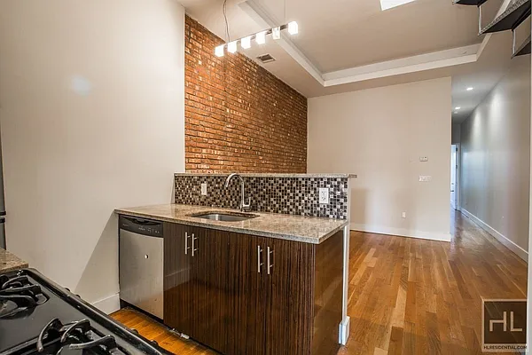 Rented by Highline Residential | media 13