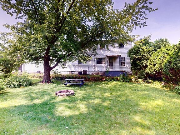 4th image of 329 Clifton Dr