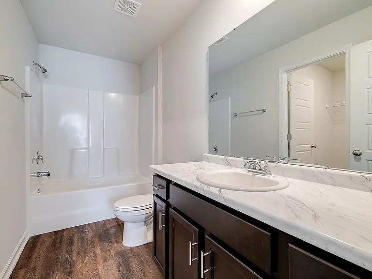 8 Red Robin Ct — Photo 19