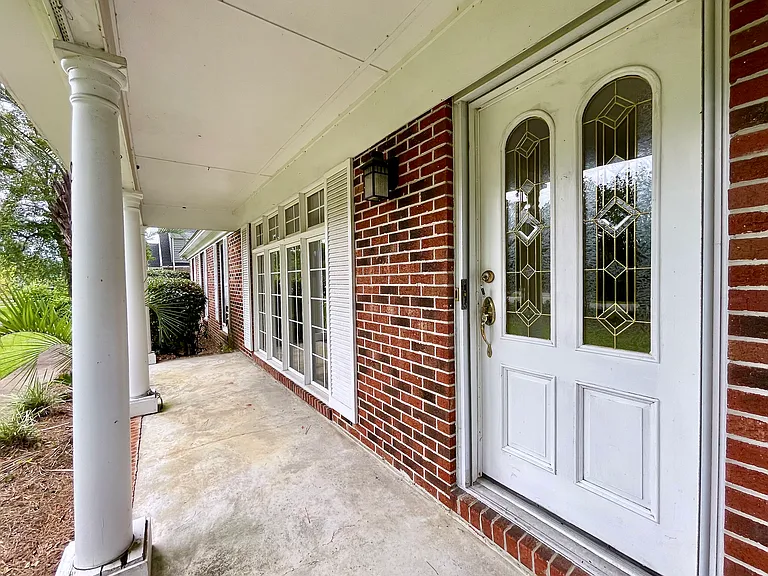 219 Green Lake Dr — Photo 3