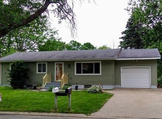 1008 Honeysuckle Ln, Farmington, MN 55024
