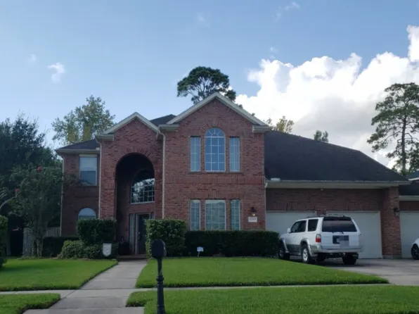 12814 Coopers Hawk Dr, Houston, TX 77044