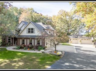 N3839 Woodfield Ln, New London, WI 54961