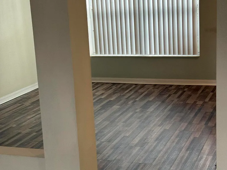 5824 NW Zenith Dr — Photo 9