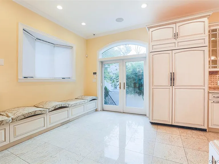 27 Elliot Rd — Photo 12