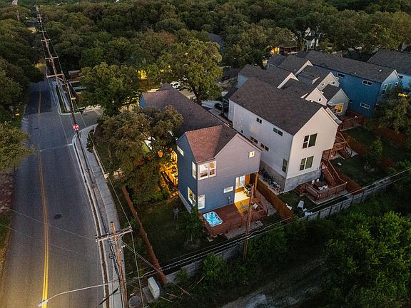 3rd image of 3100 Aldwyche Dr